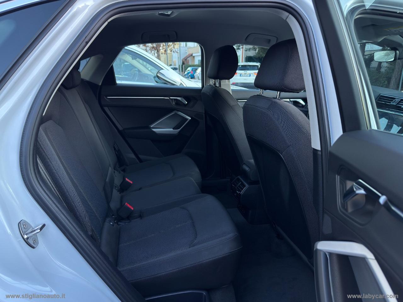 AUDI Q3 SPB 35 TDI S tronic Business Plus