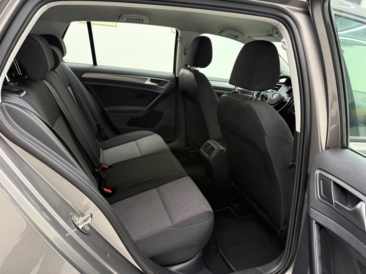 Volkswagen Golf 1.6 TDI DSG 5p. Highline BlueMotion Technology