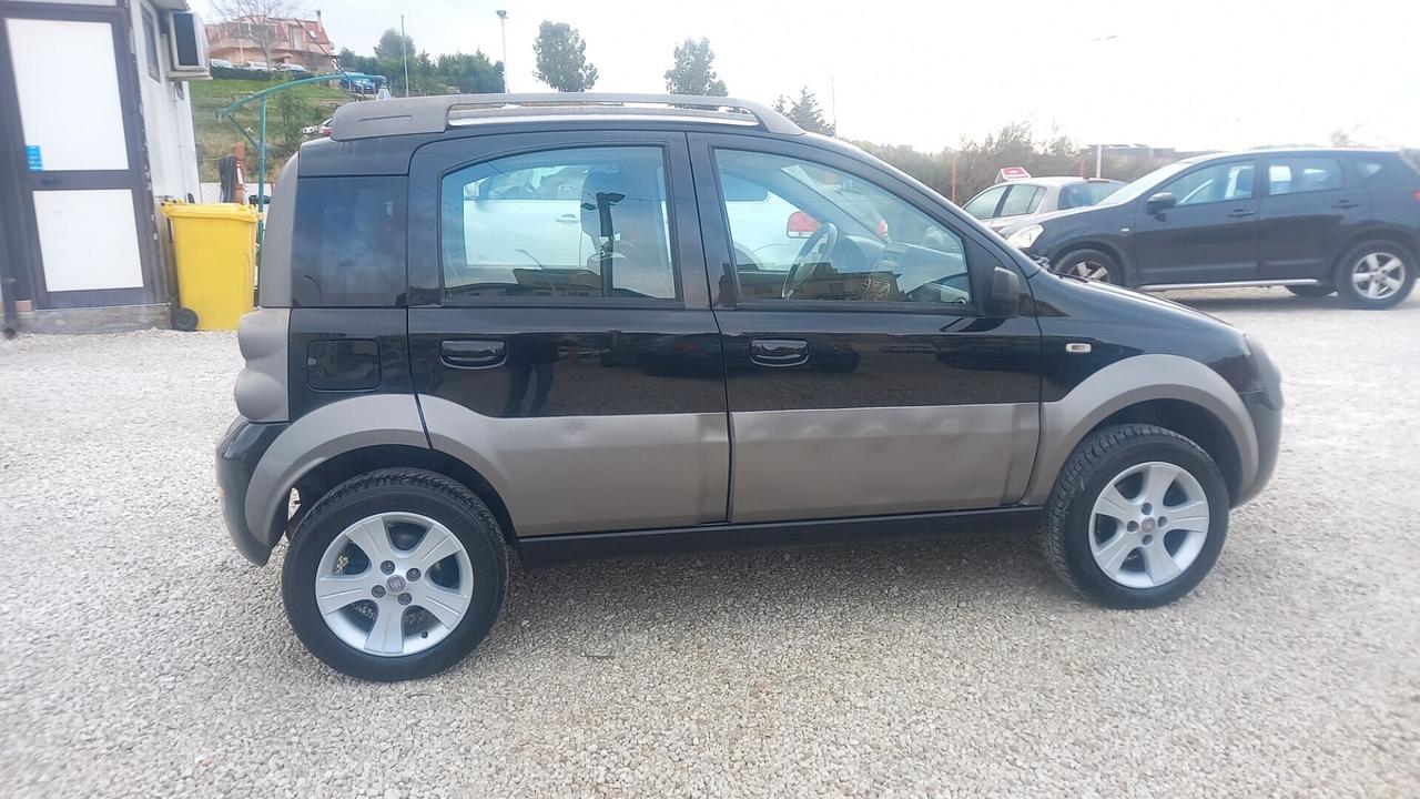 Fiat Panda 1.3 MJT 16V 4x4 Cross