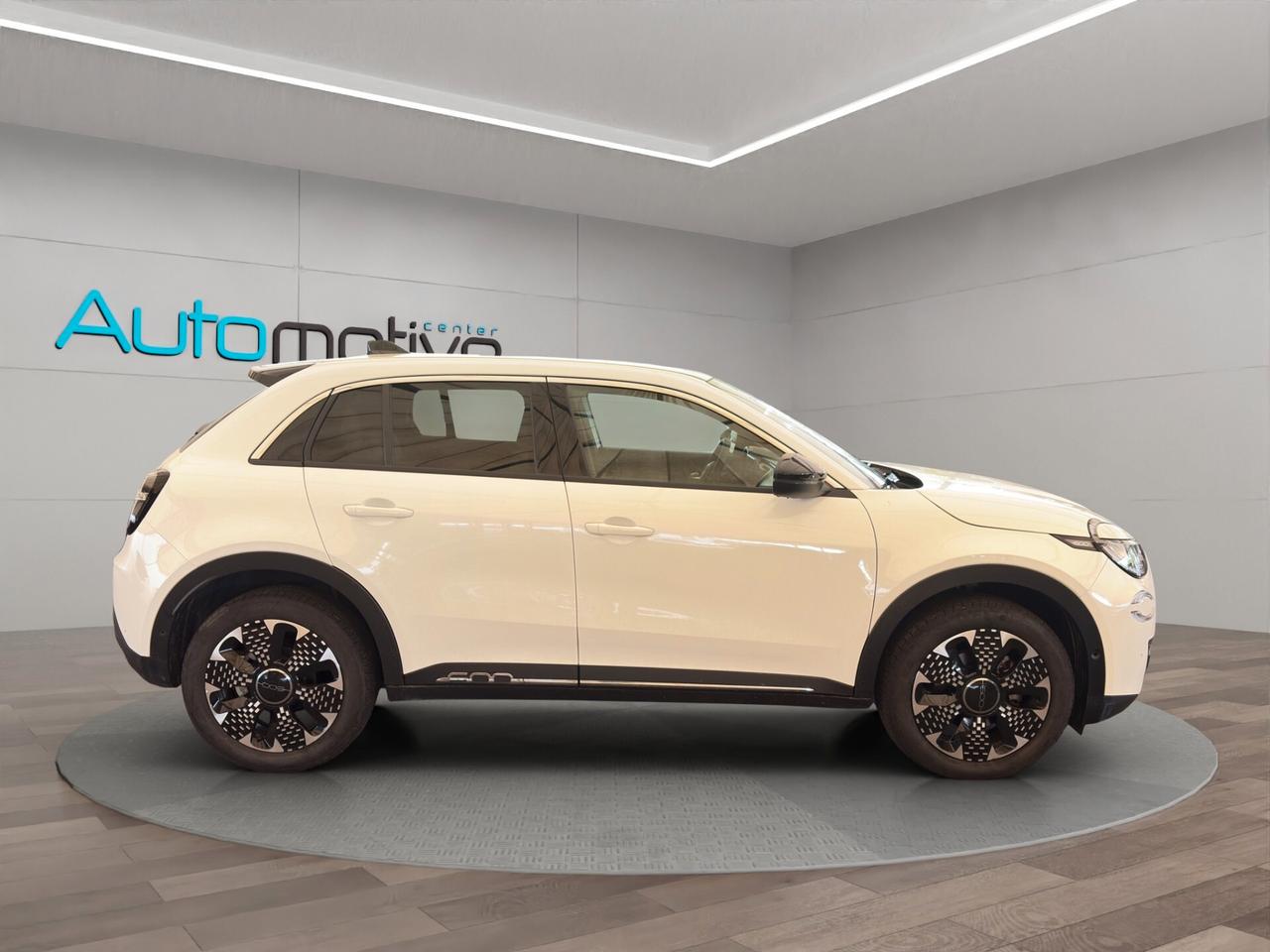 Fiat 600 Hybrid 100 CV DCT MHEV La Prima