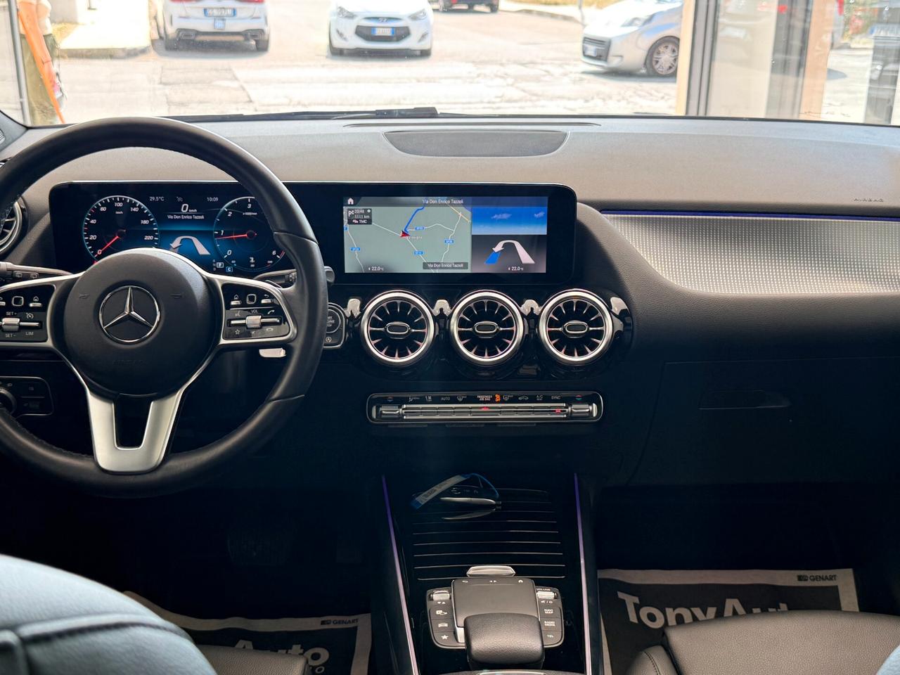 Mercedes-benz GLA 200 d Premium auto AMG TETTO APRIBILE,LUCI SOFFUSE,TELECAMERA,APPLE CARPLAY,SEDILI RISCALDABILI,VIRTUAL