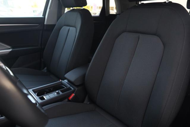 AUDI Q3 35 TDI quattro S tronic Business