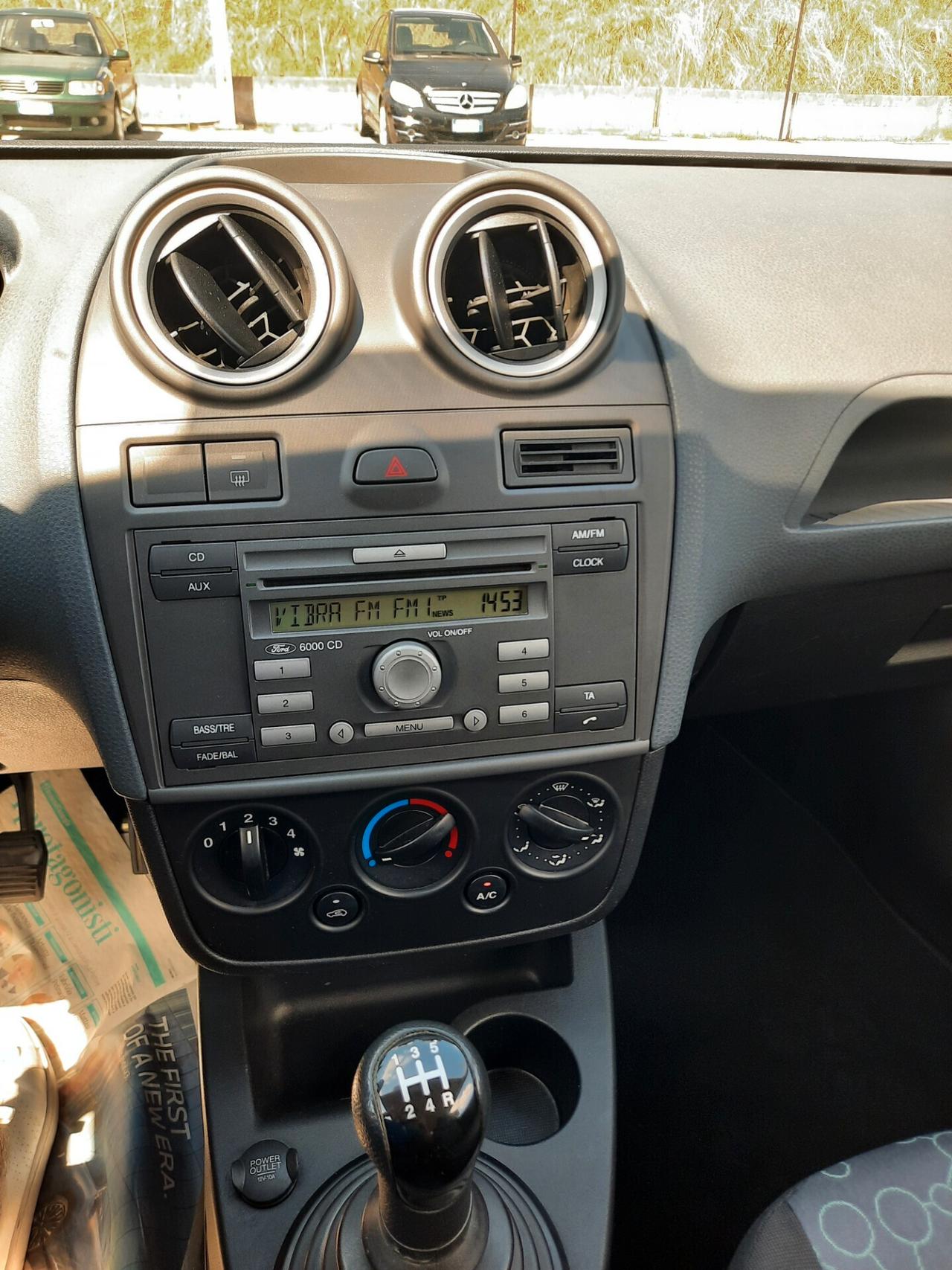 Ford Fiesta 1.2 16V 3p. Ghia OK NEOPATENTATI