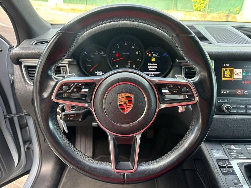 Porsche Macan 2.0 Benzina 252cv