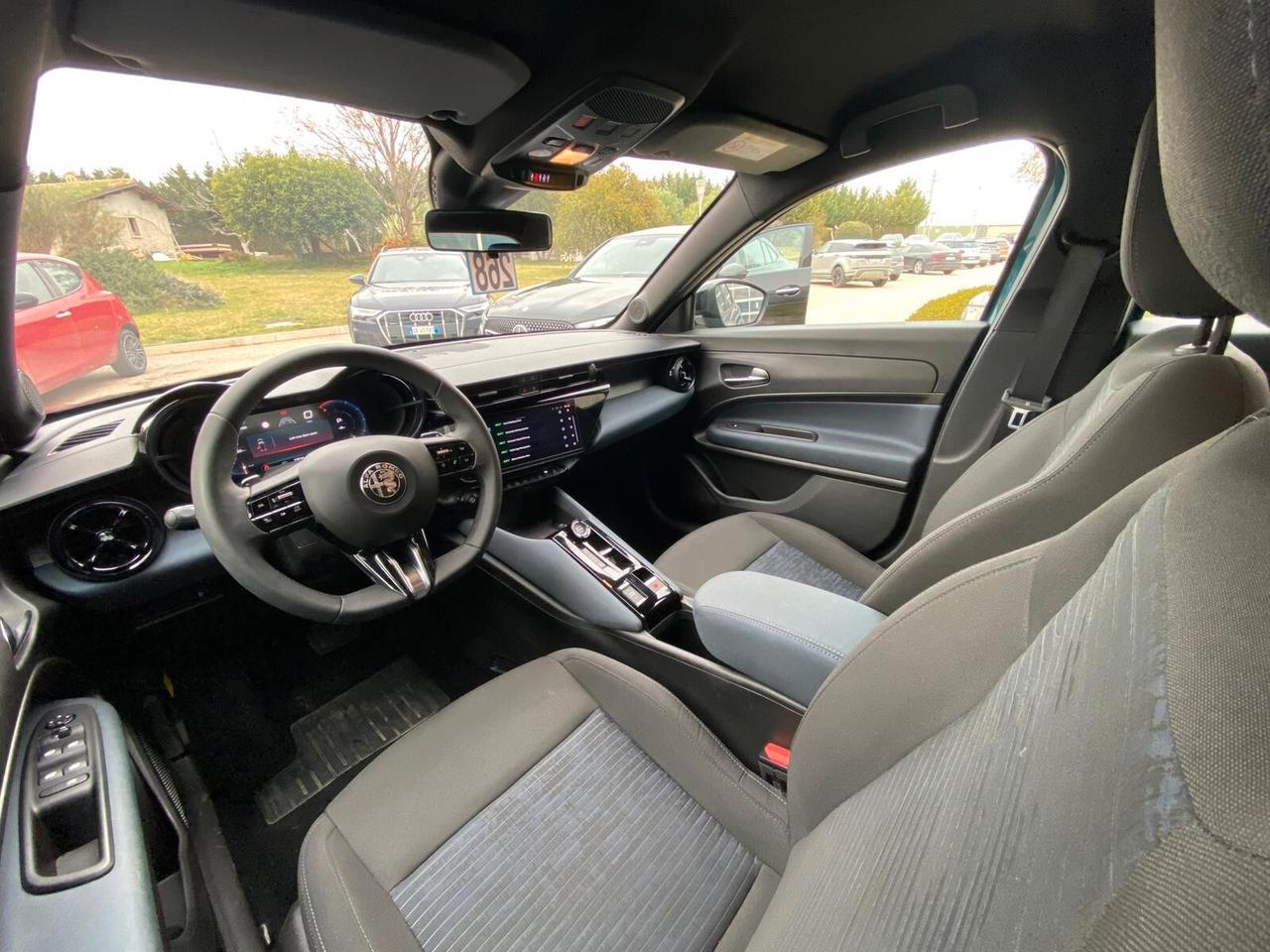 Alfa Romeo Junior 1.2 136 CV Hybrid eDCT6