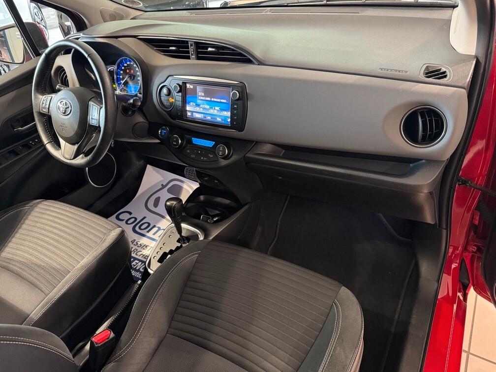 Toyota Yaris 5p 1.5h Style Hybrid aut Pano Navi Cam 16" Neopat