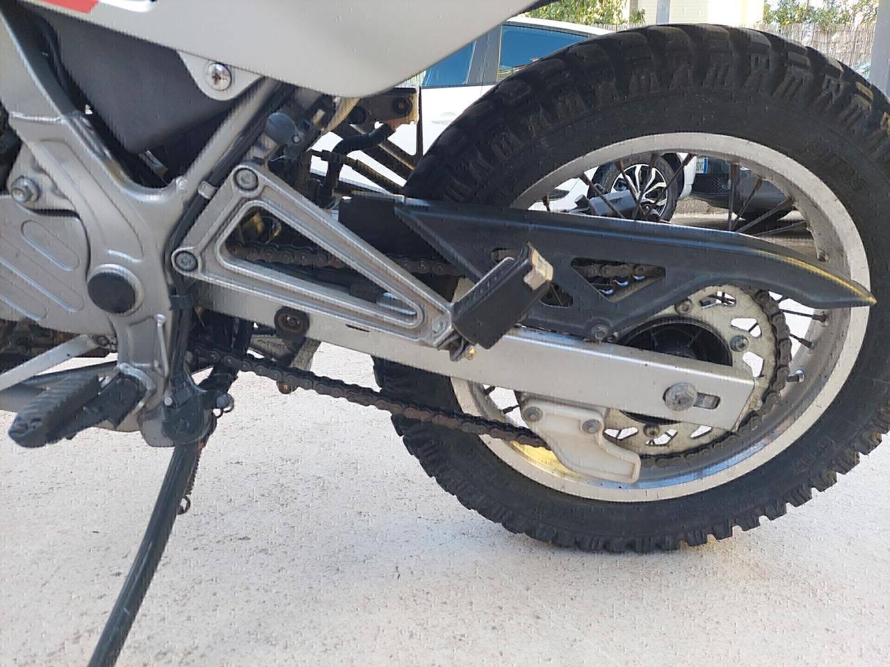 NX 650 DOMINATOR