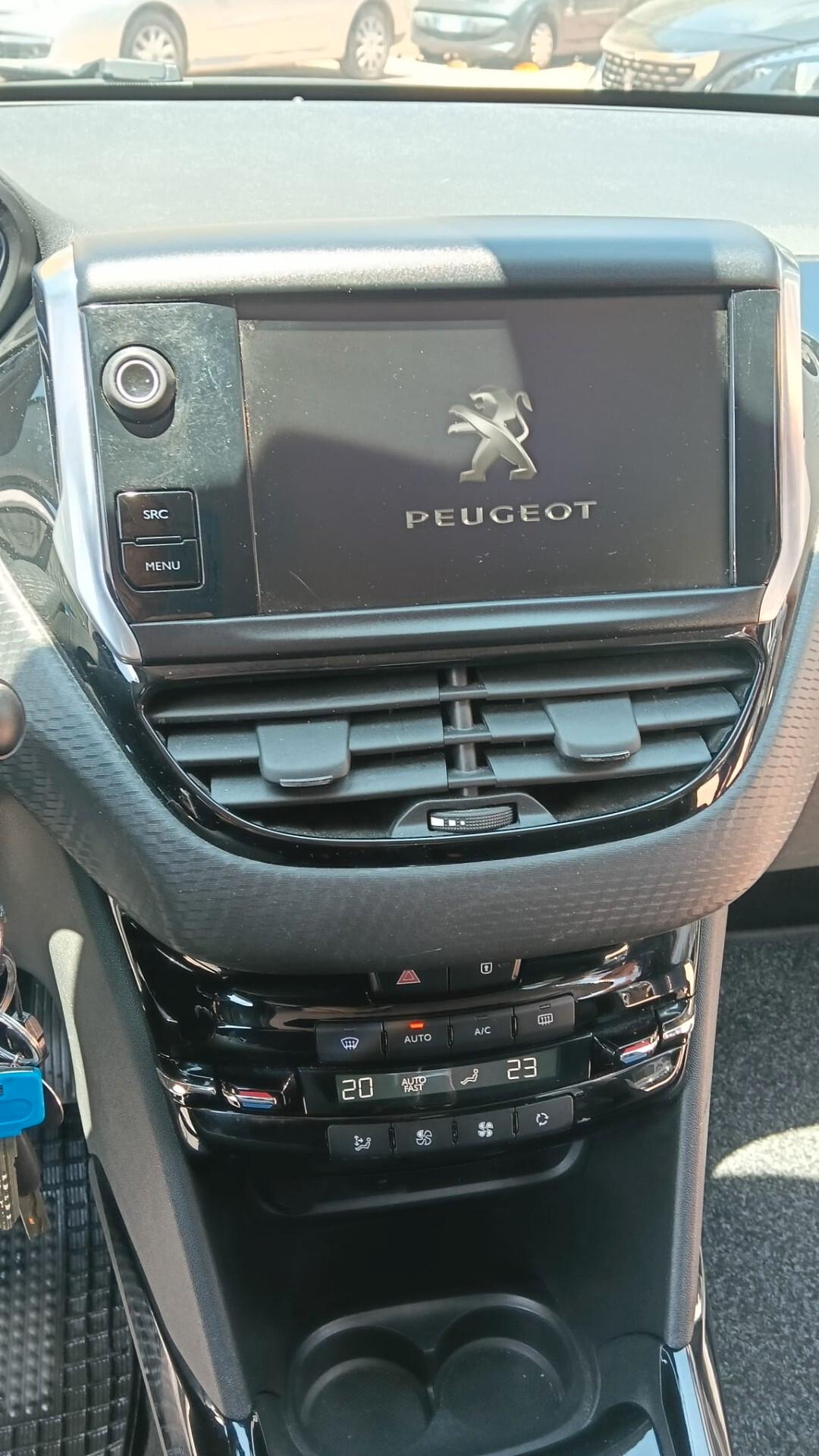 Peugeot 2008 BlueHDi 100 S&S Allure