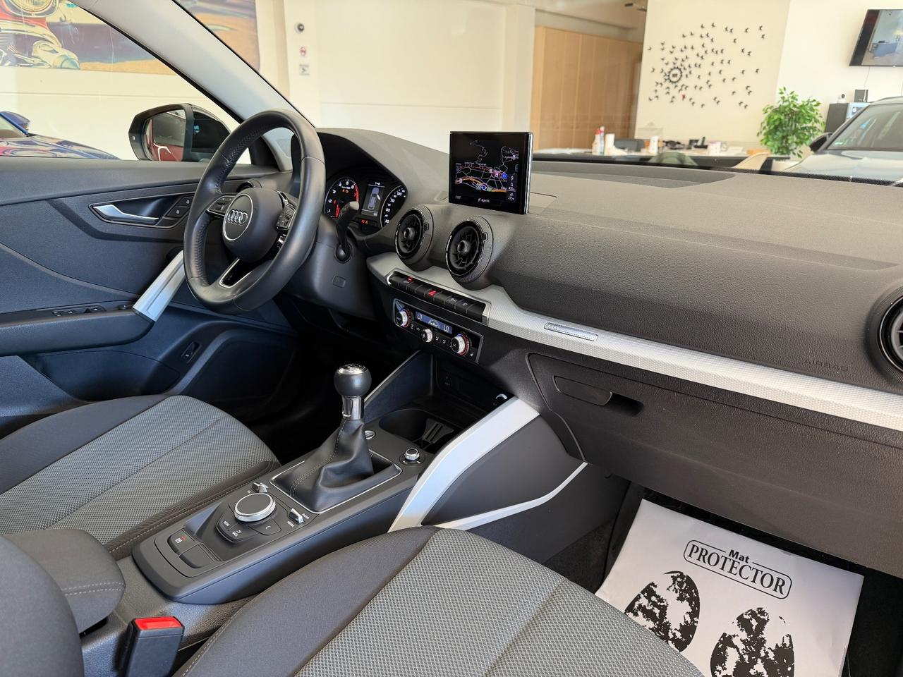 Audi Q2 30 TFSI Business Design - SOLO 80.000 KM