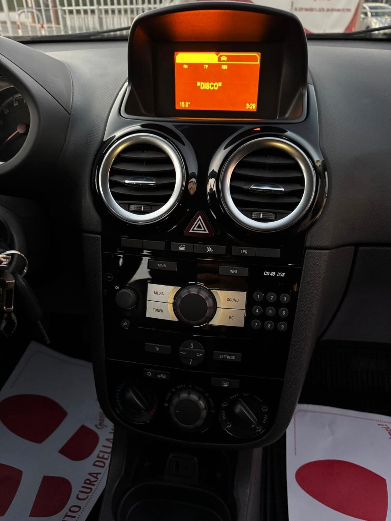 Opel Corsa 1.2 85CV 5 porte GPL-TECH Edition