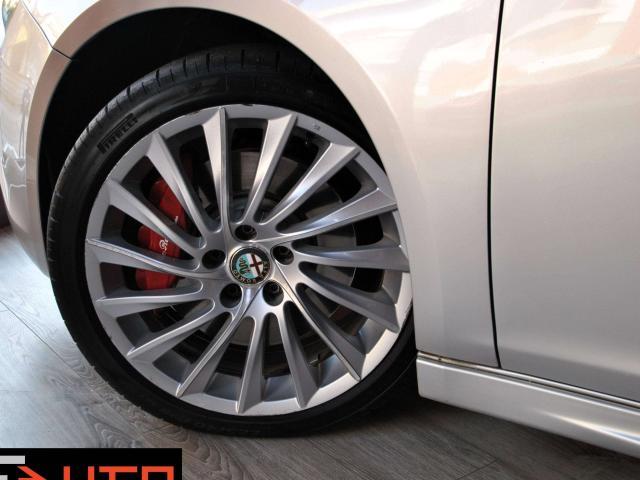 Alfa Romeo Giulietta Giulietta III 2010 1750 tbi Quadrifoglio Verde 235cv