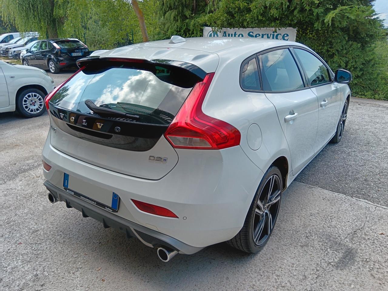 Volvo V40 2.0 D2 120CV R DESIGN NUOVISSIMA