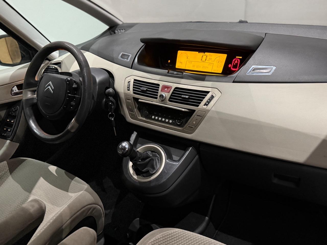 Citroen C4 Picasso 1.6 HDI ELEGANCE Per Neopatentati
