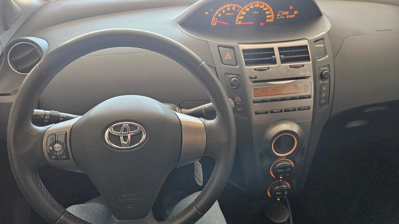 Toyota Yaris 1.4 D-4D DPF 5 porte Sol
