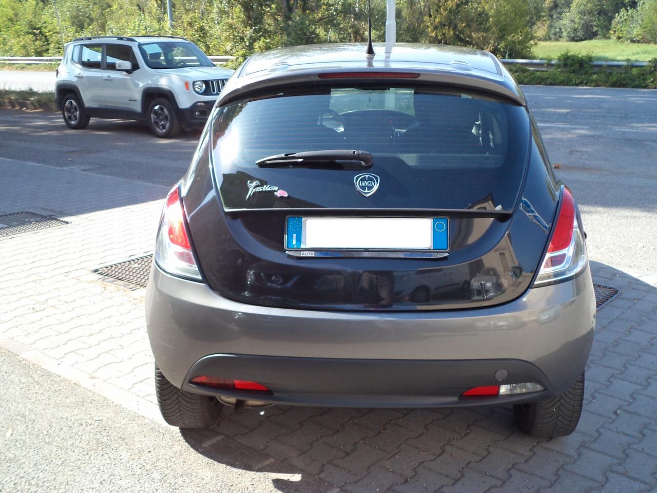 Lancia Ypsilon 1.2 69 CV 5 porte GPL Ecochic Elefantino OK NEOPATENTATI