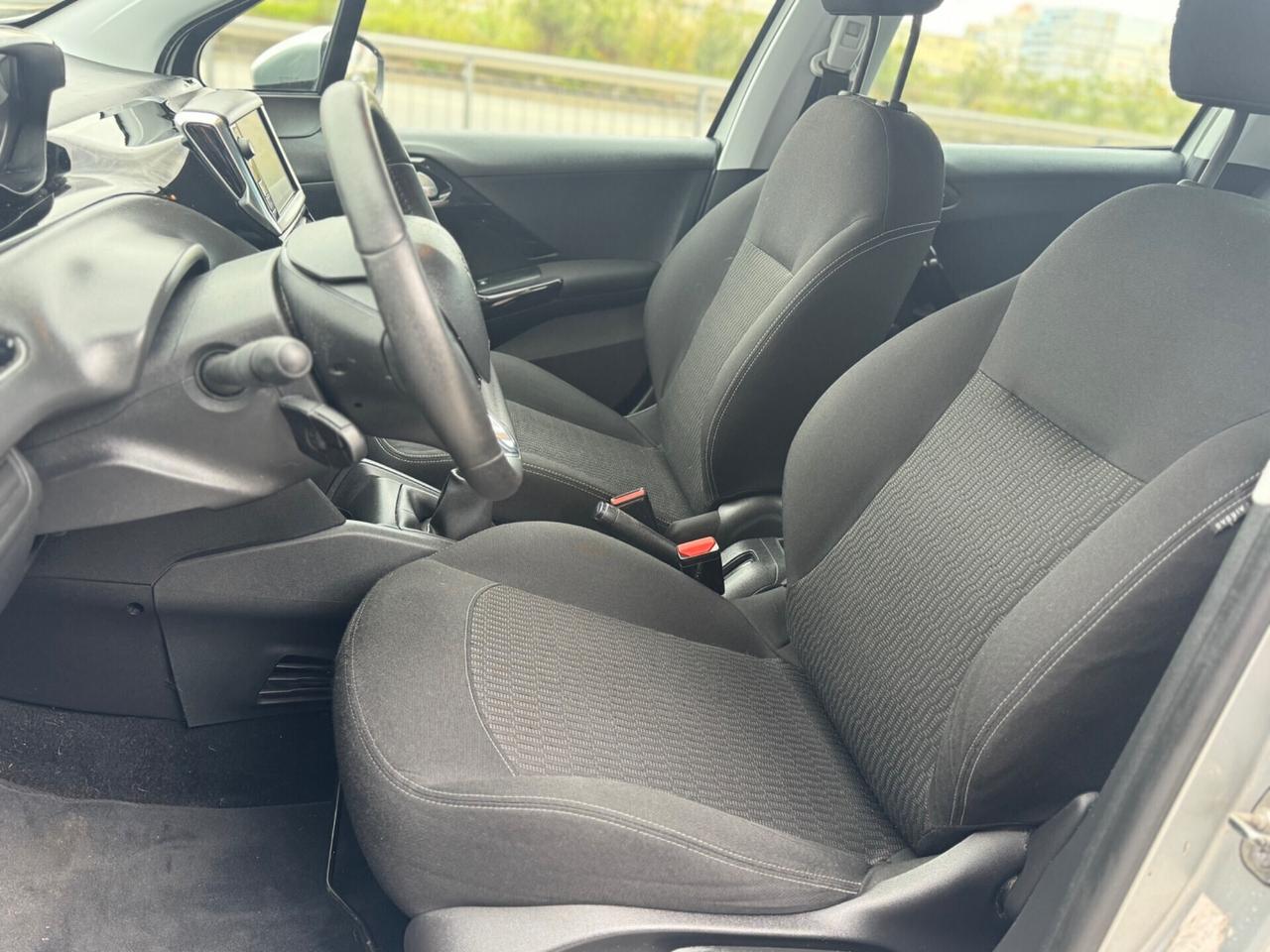 Peugeot 208 PureTech 82 5p. 2017 ok neopatentati