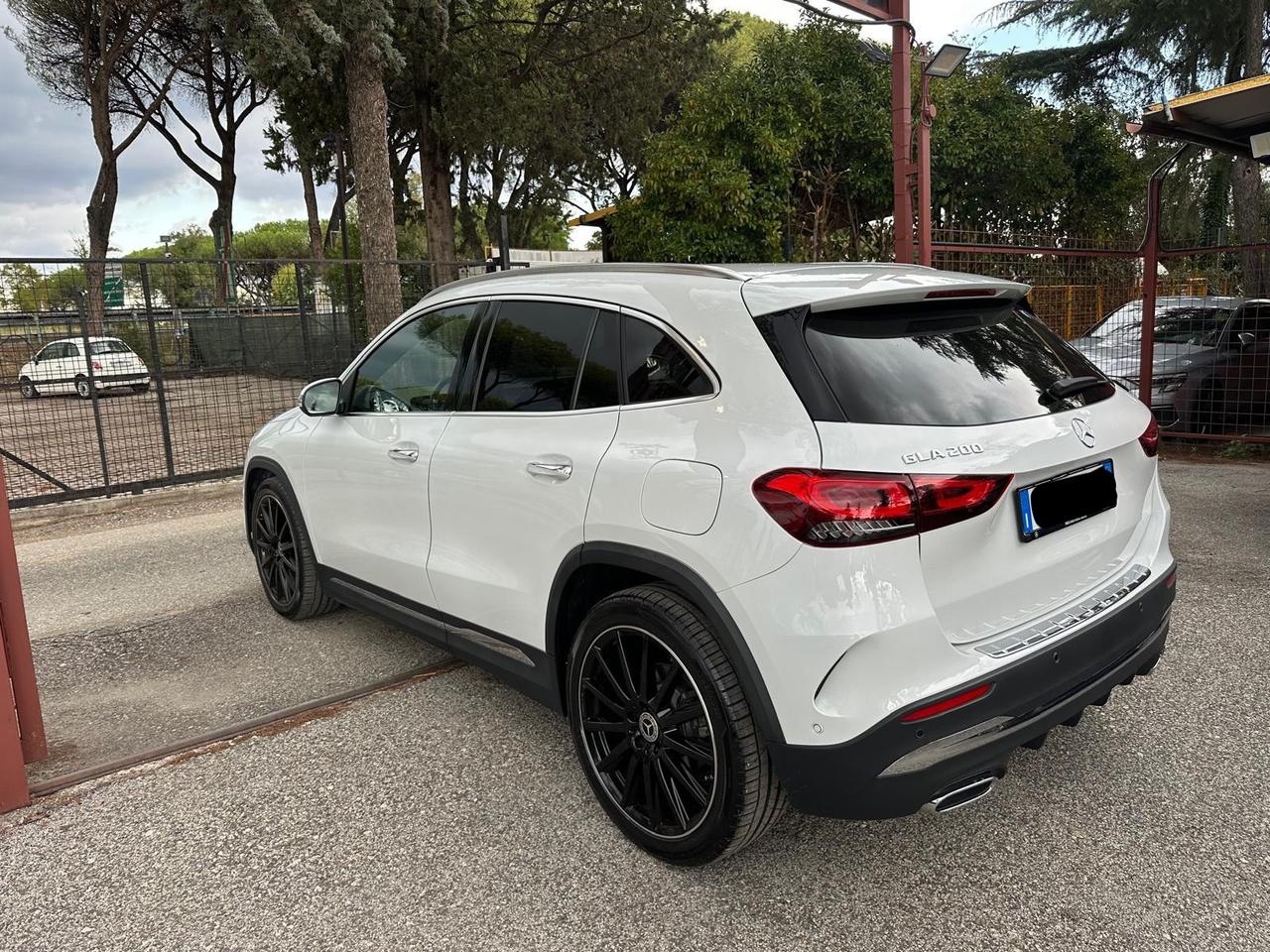 Mercedes-benz GLA 200 Automatic Premium amg kamera *promo*