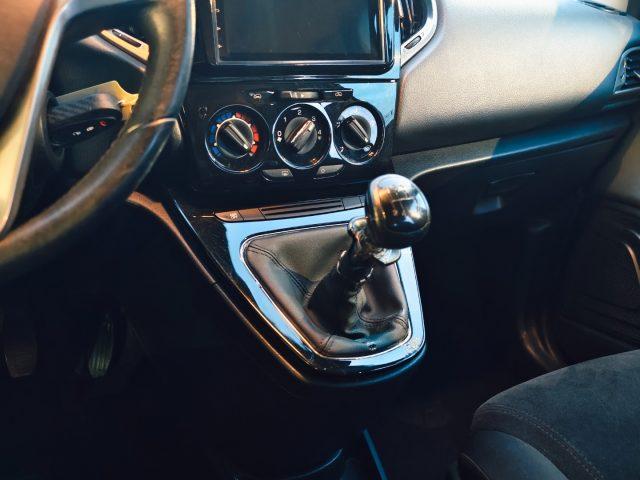 LANCIA Ypsilon 1.2 69 CV 5 porte Gold