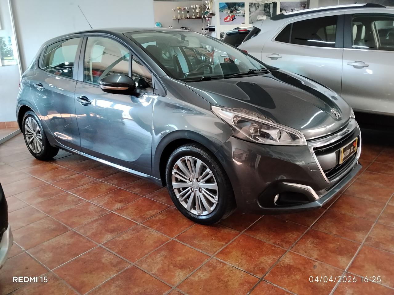 Peugeot 208 BlueHD 1.5 75CV DIESEL 5porte