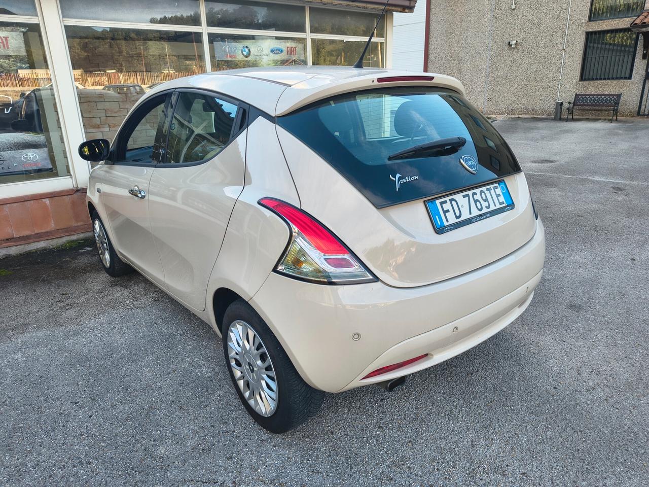 LANCIA YPSILON 1.2 69 CV 5 PORTE PLATINUM