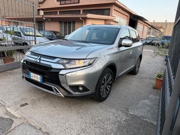 Mitsubishi Outlander 2.0 4WD GPL Bi-fuel CVT Diamond SDA 7 posti