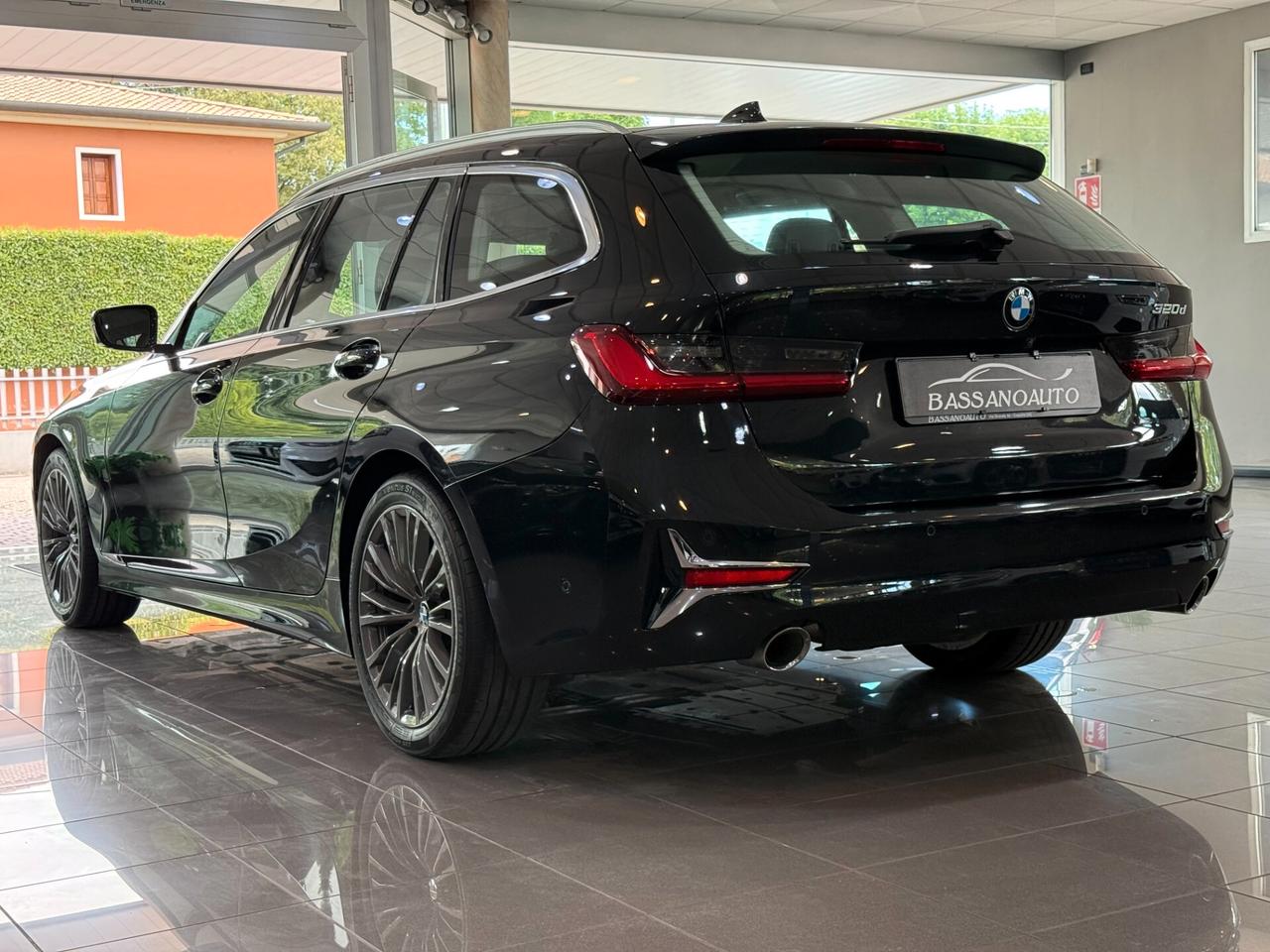 Bmw 320 320d Touring Luxury auto FULL!!