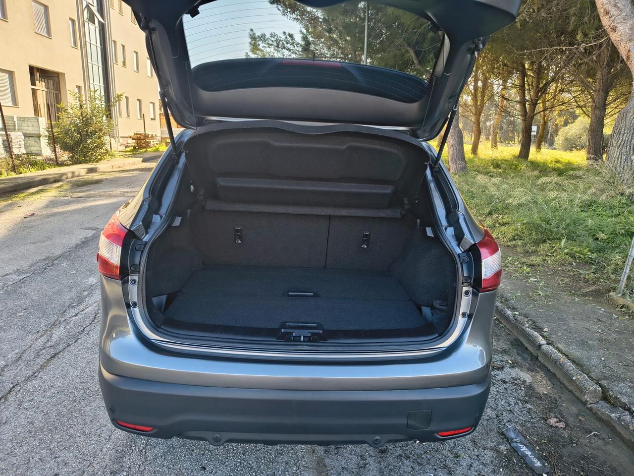 Nissan Qashqai 1.5 dCi 360