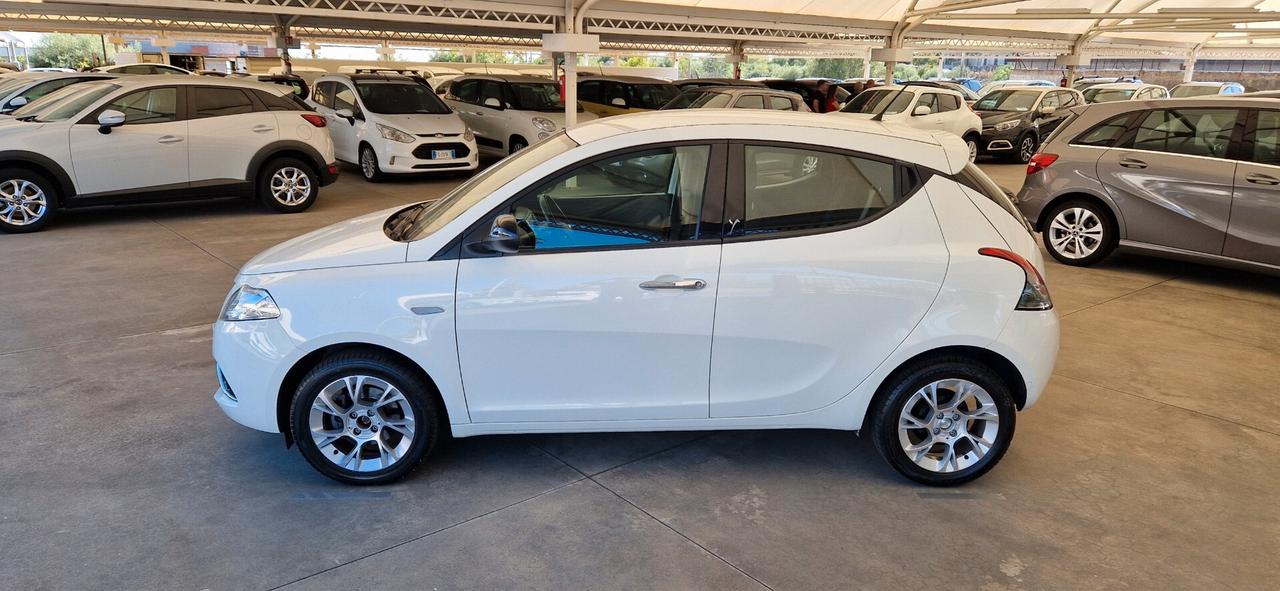 Lancia Ypsilon 1.2 69cv Platinum **35.000km**