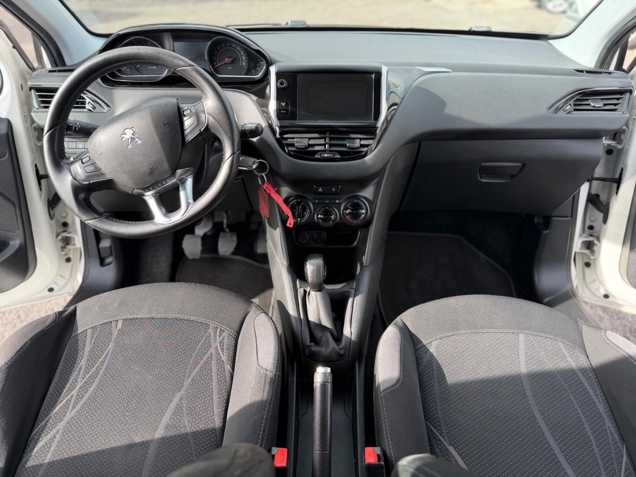 Peugeot 208 1.4 HDi 68 CV 5 porte Allure