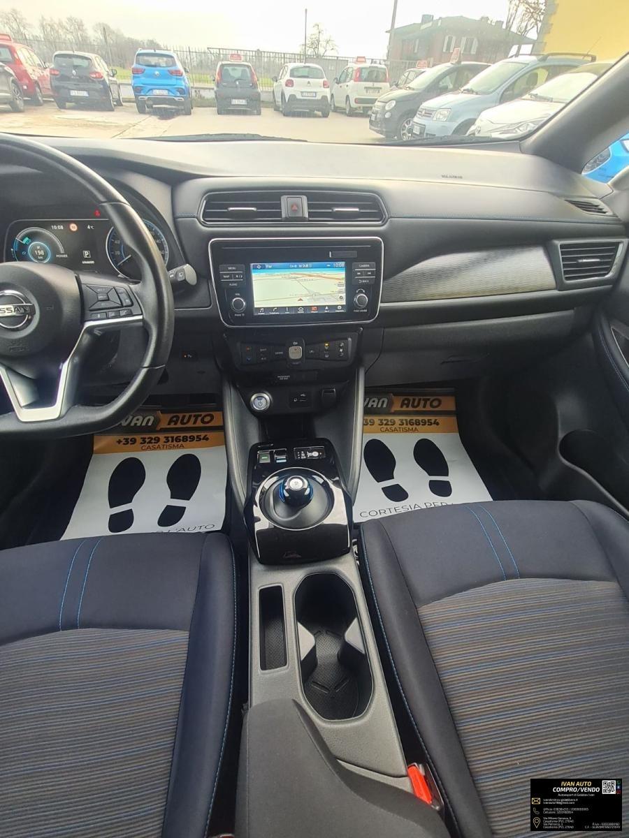 NISSAN Leaf Tekna 40 kWh-Elettrica-20.000 Km