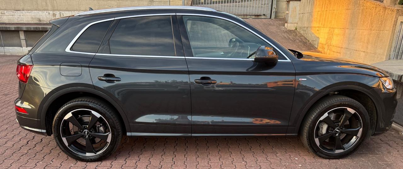 Audi Q5 55 TFSI e quattro S tronic line plus