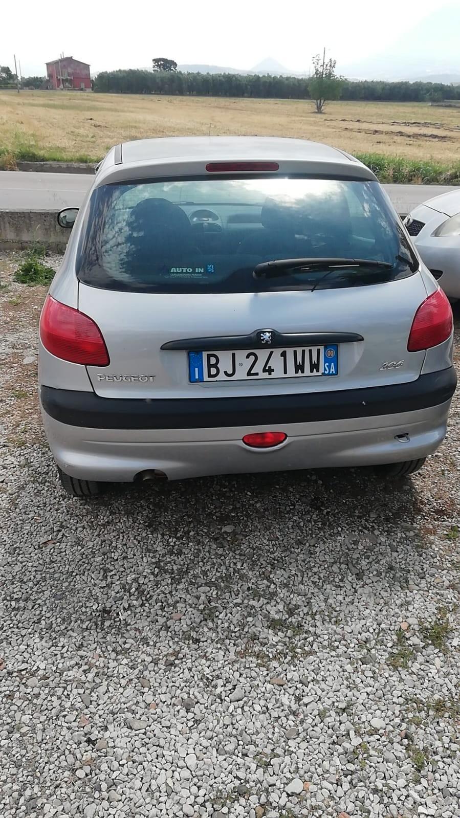 Peugeot 206 1.1 5p. XR