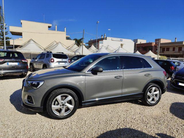 AUDI Q3 35 TDI quattro S tronic Business Advanced