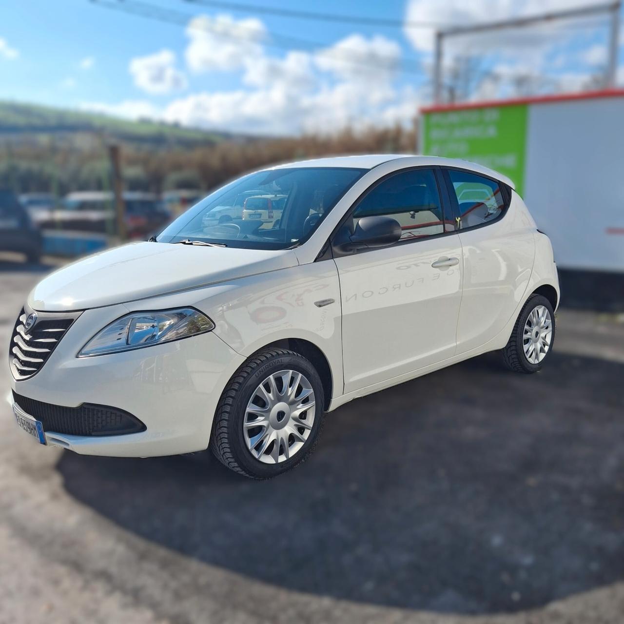 Lancia Ypsilon 1.2 69 CV 5 porte GPL Ecochic Elefantino