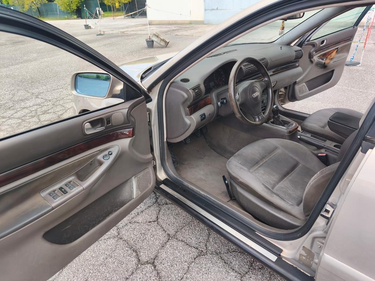 Audi A4 1.9 TDI/115 CV cat qu. Advance