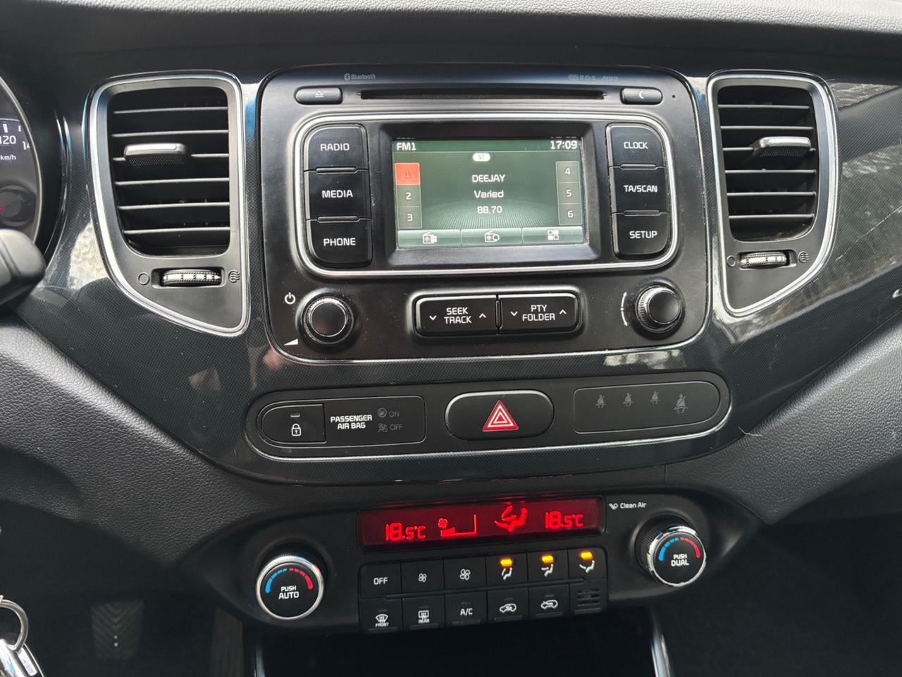 Kia Carens 1.7 CRDi 141 CV Platinum