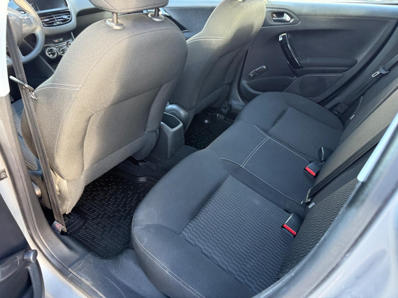 Peugeot 208 BlueHDi 100 S&S 5 porte Active