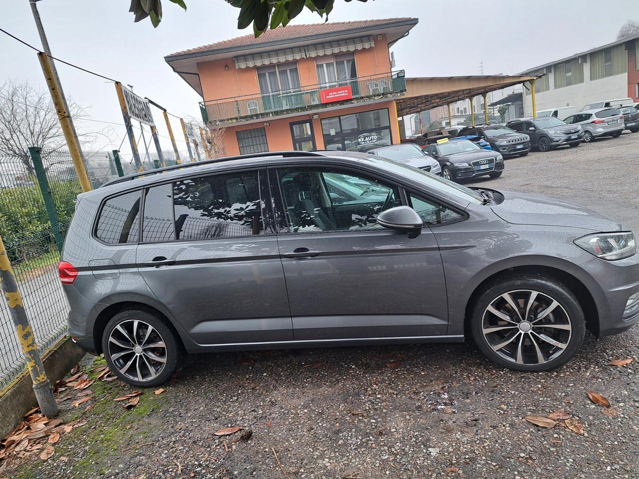 Volkswagen Touran 1.6 TDI 115 CV SCR DSG Highline BlueMotion Tech.