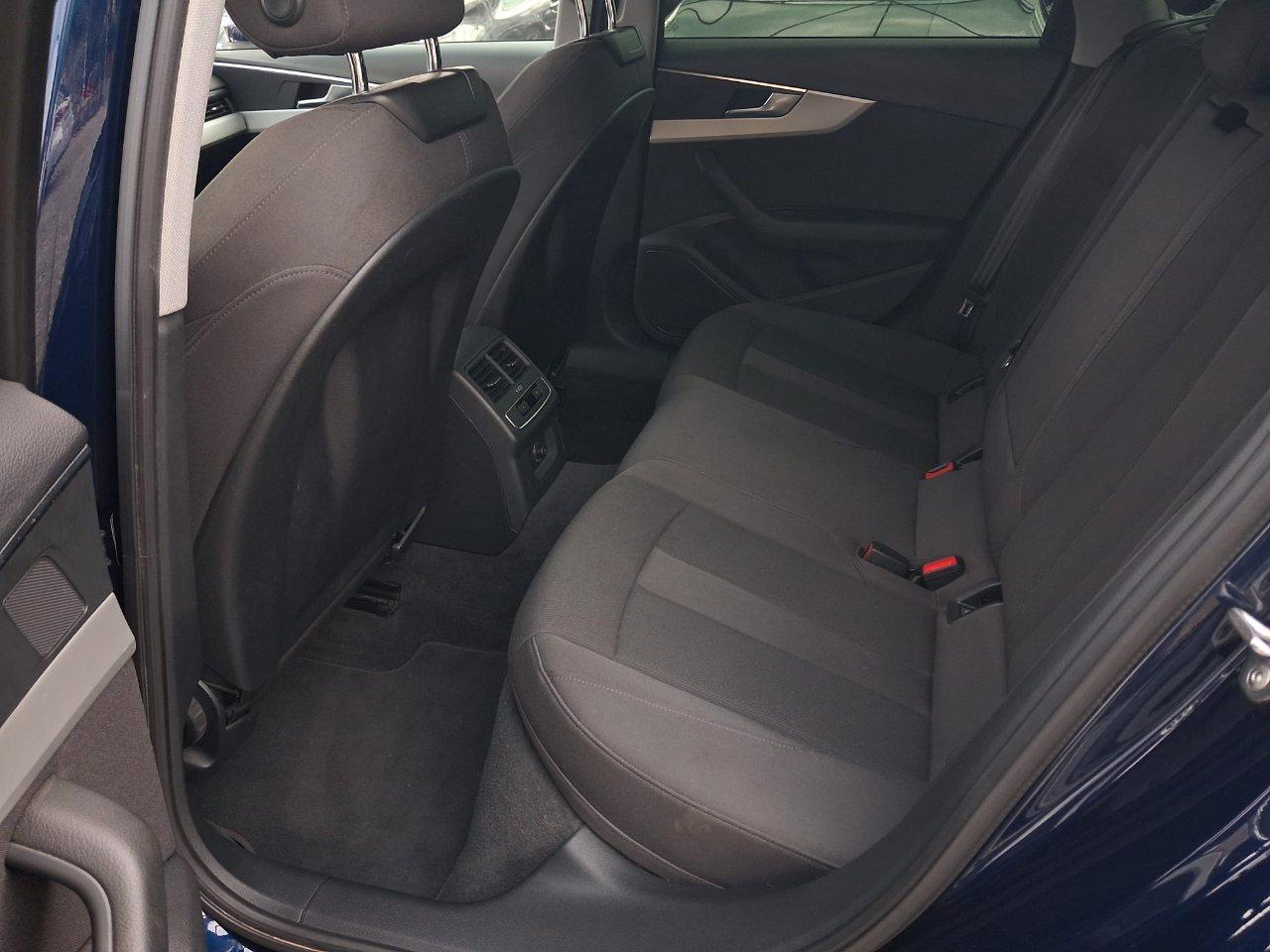 Audi A4 Avant 40 2.0 tdi Business Sport 190cv s-tronic