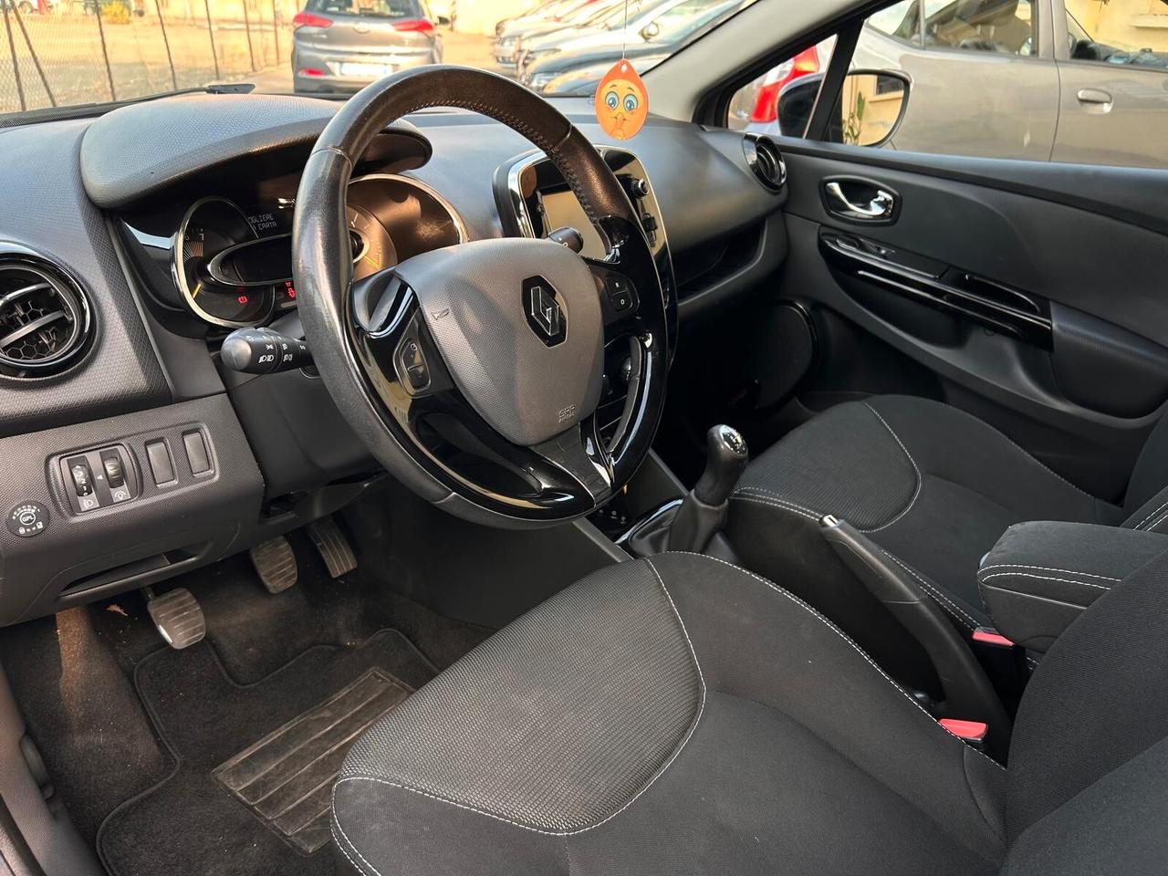 Renault Clio Anno 2015 1.2 Benz/GPL 5 porte C.D.F.