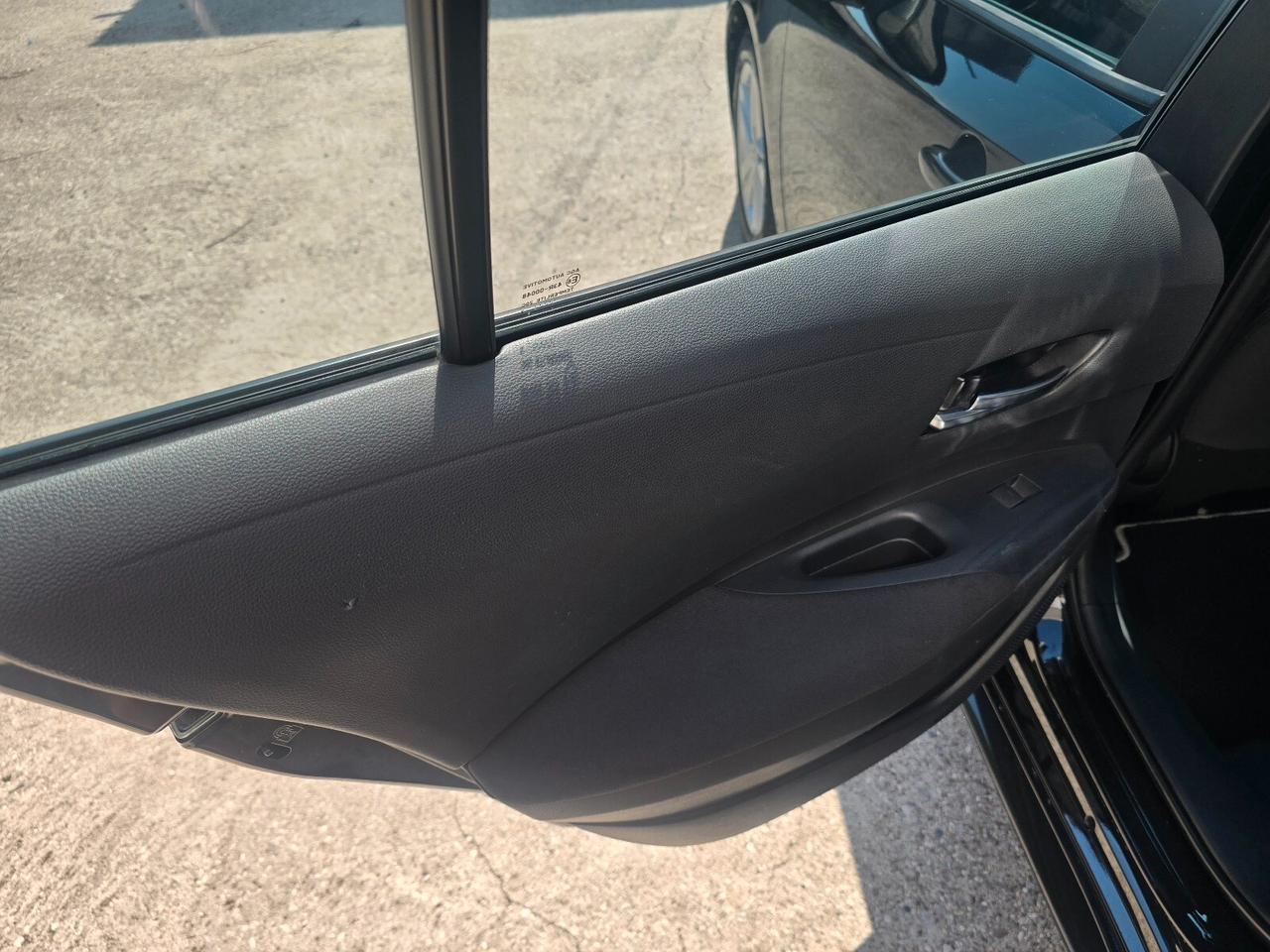 Toyota Corolla Touring Sports 1.8 Hybrid Business