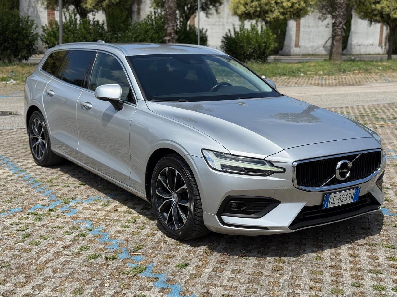 VOLVO V60 2021 B4 Geartronic