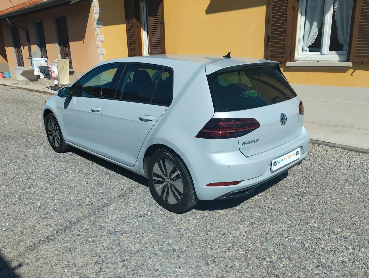 Volkswagen Golf e-Golf 136 CV