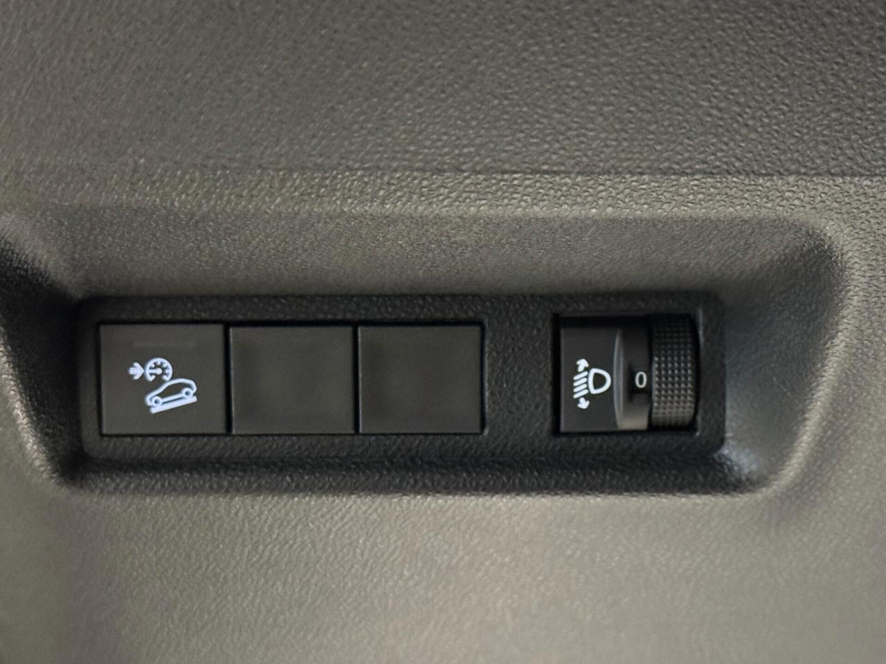 Jeep Avenger 1.2 turbo e-hybrid mhev Summit fwd 110cv edct6 Neopat