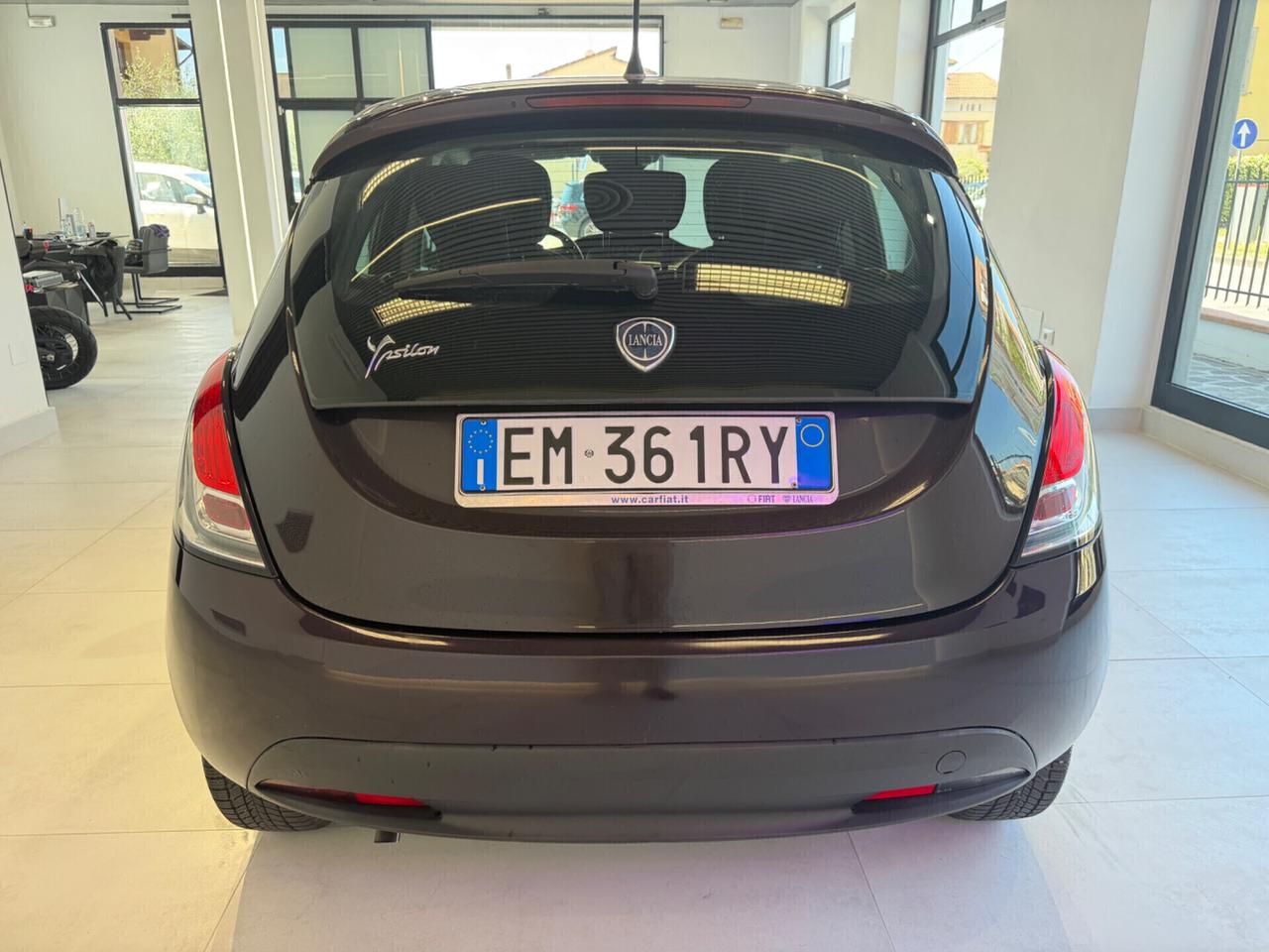 Lancia Ypsilon 1.2 69 CV 5 porte S&S Platinum