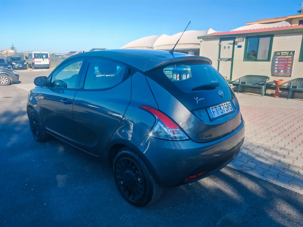 Lancia Ypsilon 1.2 69 CV 5 porte Elefantino Blu