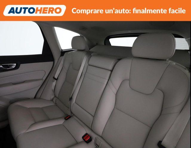 VOLVO XC60 B4 Geartronic Momentum Pro