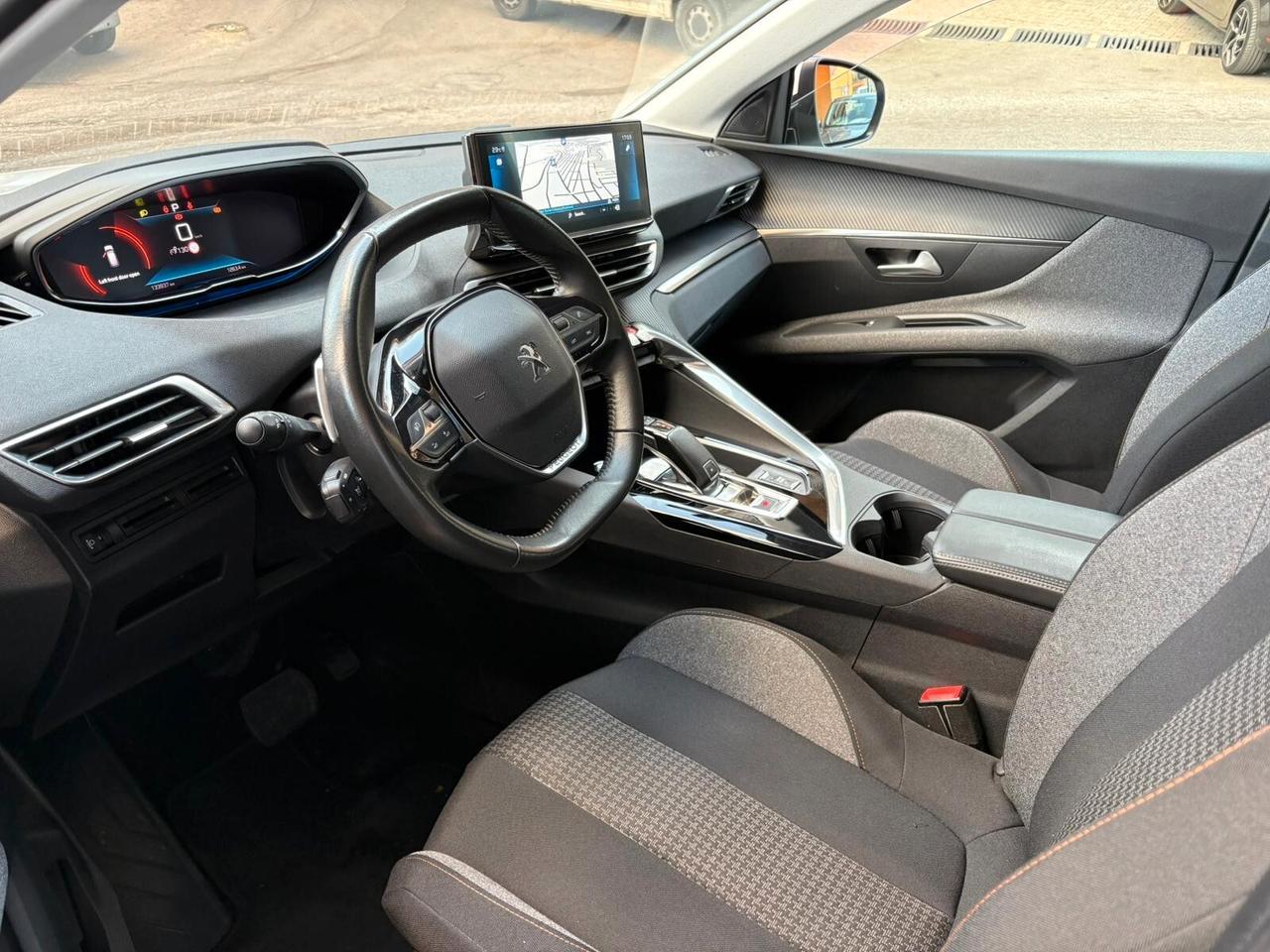 Peugeot 3008 BlueHDi 130 S&S EAT8 Active Pack