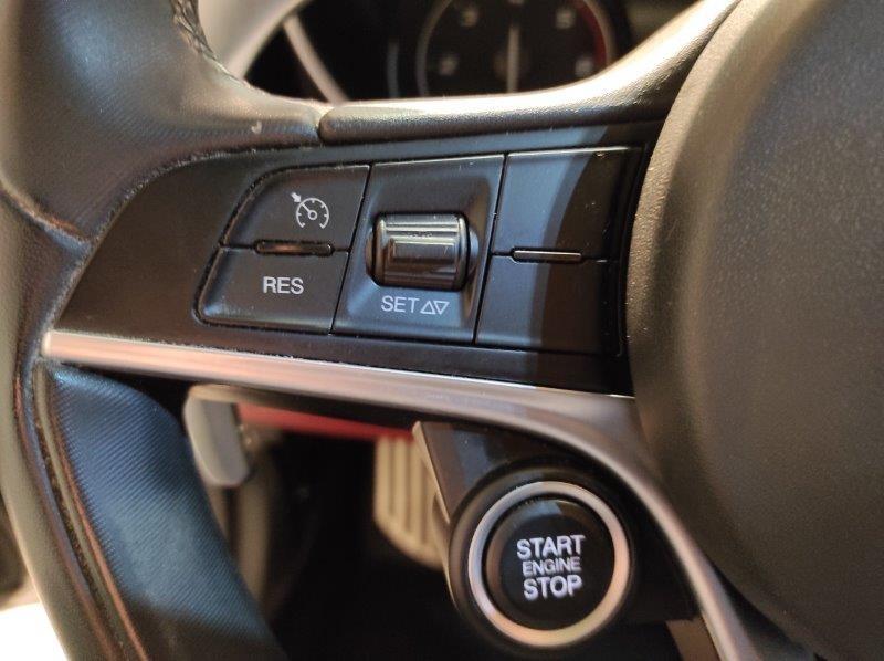 ALFA ROMEO Giulia (2016) - Giulia 2.2 Turbodiesel 210 CV AT8 AWD Q4 Veloce