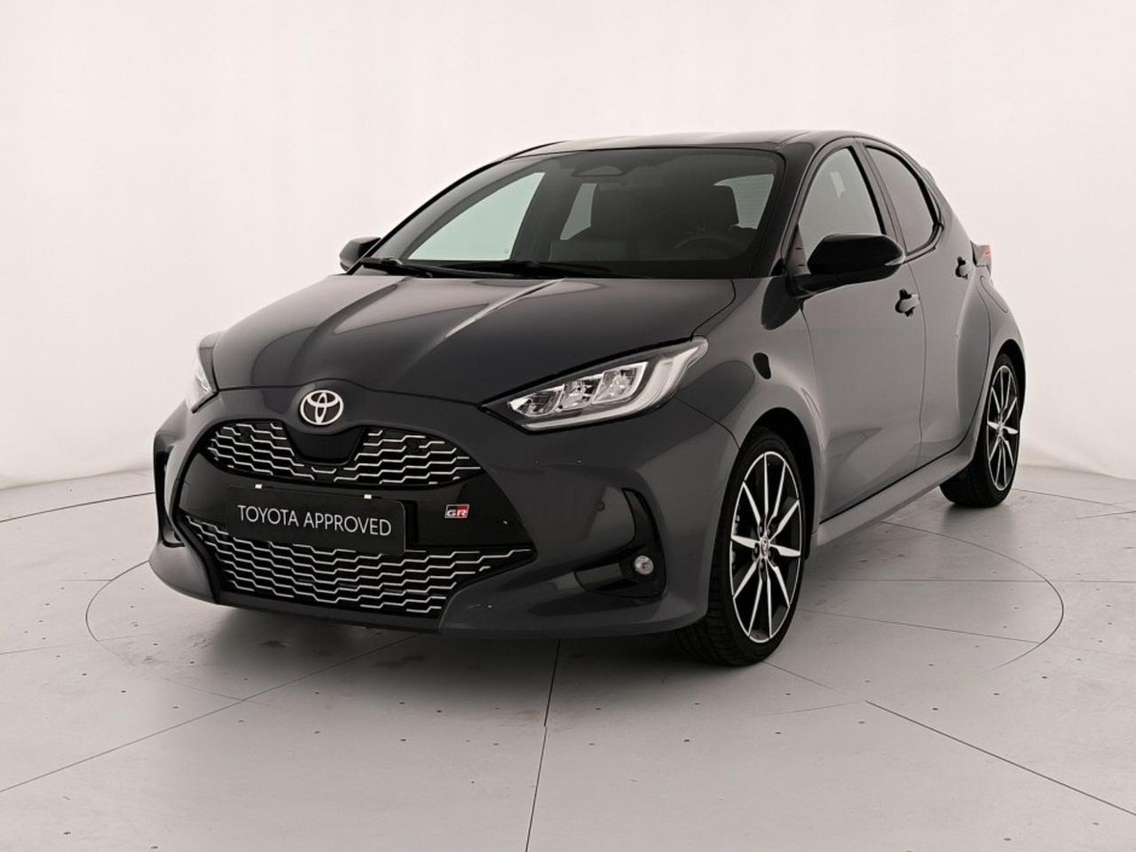 Toyota Yaris 1.5h 130 gr sport
